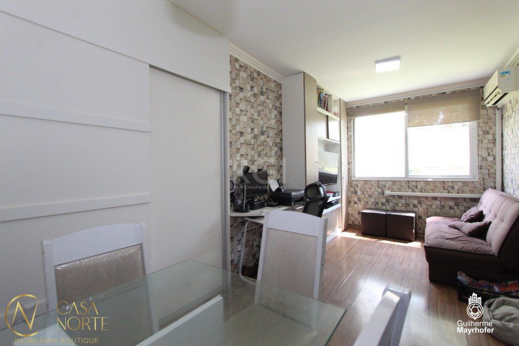 Apartamento à venda com 2 quartos, 52m², 1 vaga, Rua Carlos Reverbel no bairro Jardim Carvalho em Porto Alegre