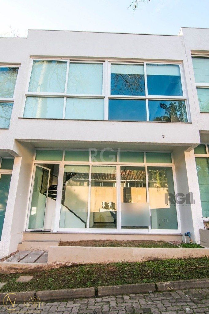 Casa de Condomínio à venda com 1 quarto, 81m², 1 suíte, 1 vaga, Avenida Wenceslau Escobar no bairro Vila Conceição em Porto Alegre