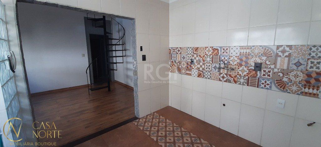Cobertura à venda com 1 quarto, 77m², 1 vaga, Rua Santa Flora no bairro Nonoai em Porto Alegre