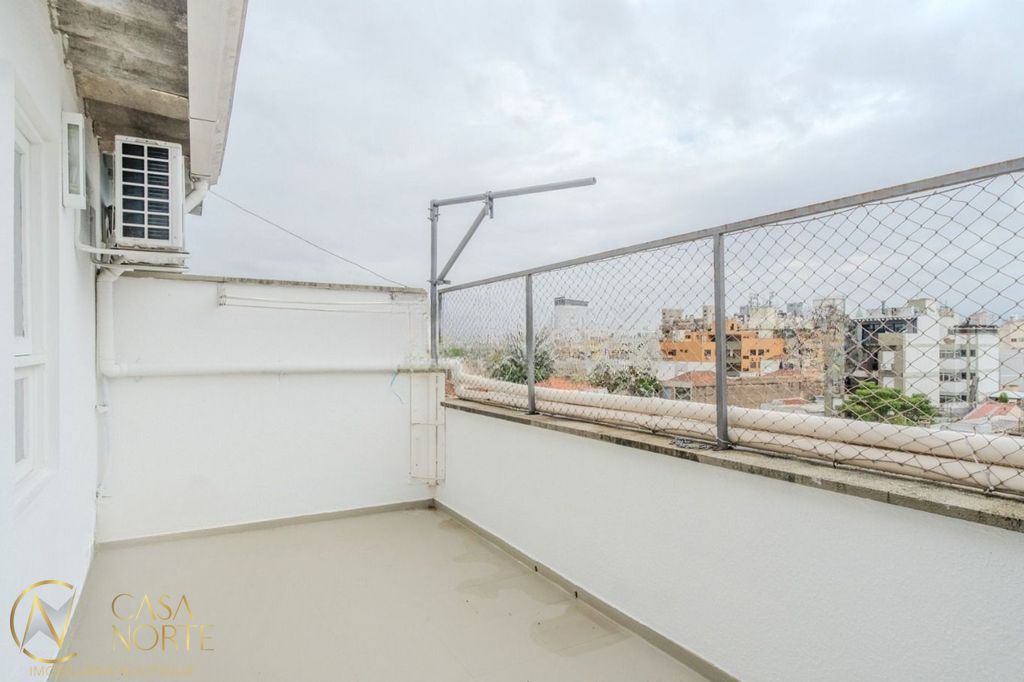 Cobertura à venda com 2 quartos, 88m², Rua Doutor Sebastião Leão no bairro Azenha em Porto Alegre