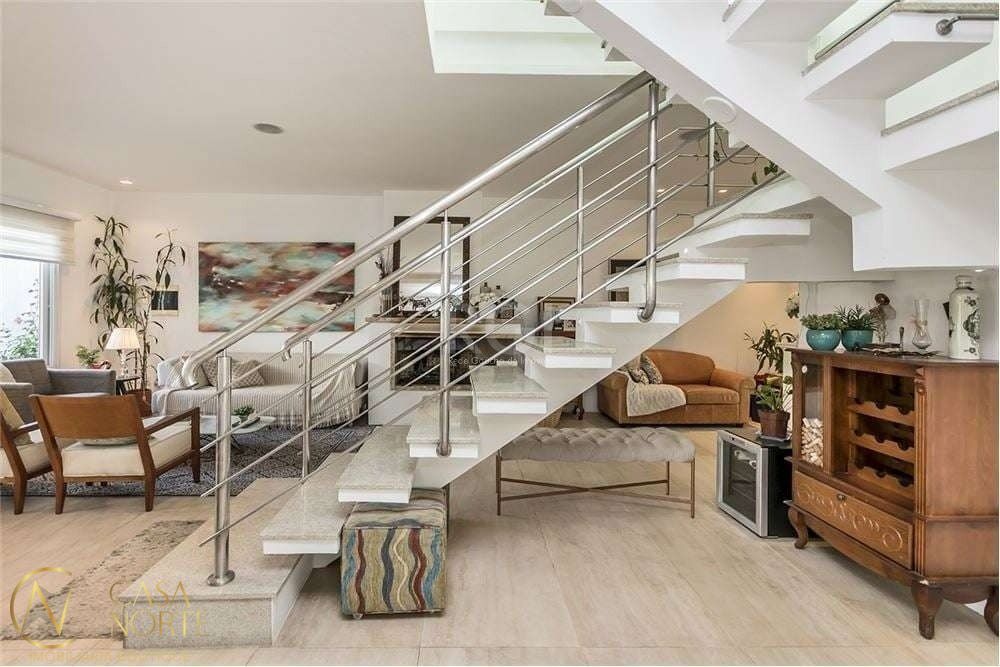 Casa à venda com 3 quartos, 317m², 3 suítes, 4 vagas, Travessa Antilhas no bairro Jardim Lindóia em Porto Alegre