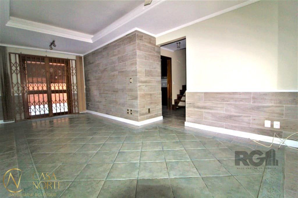 Casa de Condomínio à venda com 3 quartos, 111m², 1 suíte, 4 vagas, Avenida da Serraria no bairro Espírito Santo em Porto Alegre