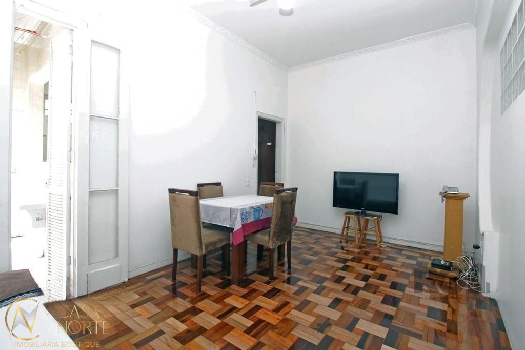 Apartamento à venda com 3 quartos, 101m², 1 suíte, Rua Doutor Barros Cassal no bairro Floresta em Porto Alegre