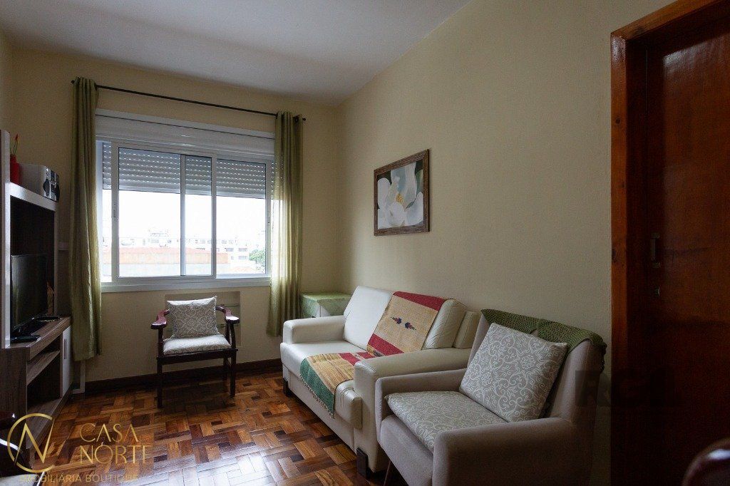 Apartamento à venda com 1 quarto, 45m², Avenida da Azenha no bairro Azenha em Porto Alegre