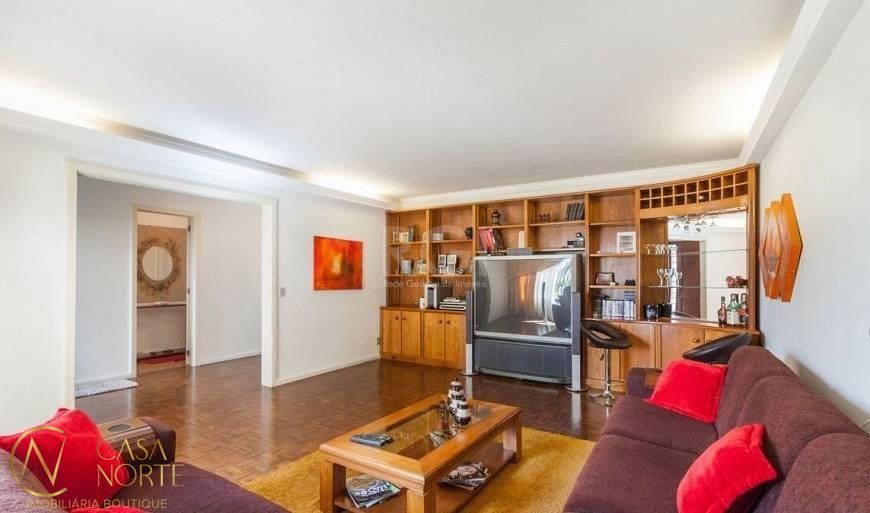 Casa à venda com 4 quartos, 327m², 1 suíte, 3 vagas, Rua João Paetzel no bairro Chácara das Pedras em Porto Alegre