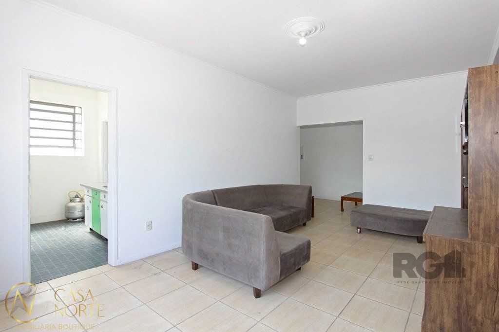 Apartamento à venda com 2 quartos, 79m², 2 vagas, Avenida Protásio Alves no bairro Petrópolis em Porto Alegre