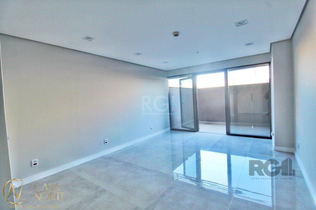 Sala Comercial à venda , 38m², Rua Coronel Aparício Borges no bairro Glória em Porto Alegre