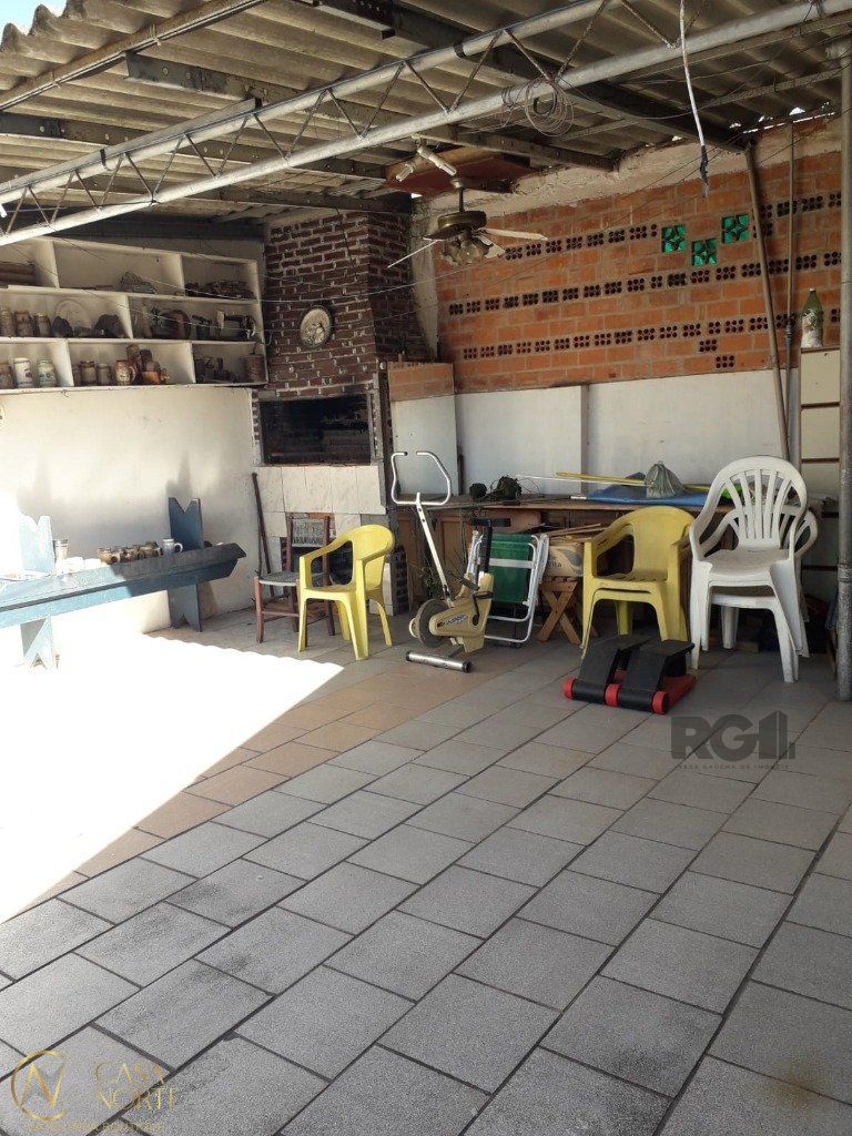 Casa à venda com 4 quartos, 408m², 4 vagas, Rua São Mateus no bairro Bom Jesus em Porto Alegre
