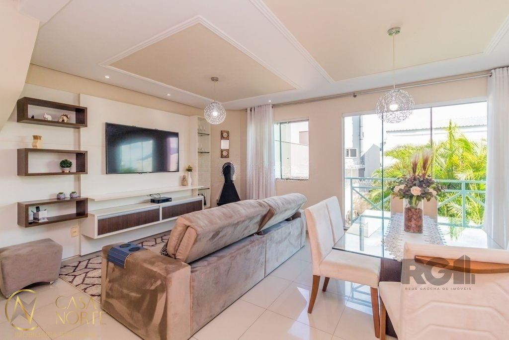 Casa de Condomínio à venda com 3 quartos, 142m², 1 suíte, 2 vagas, Alameda Três de Outubro no bairro Sarandi em Porto Alegre
