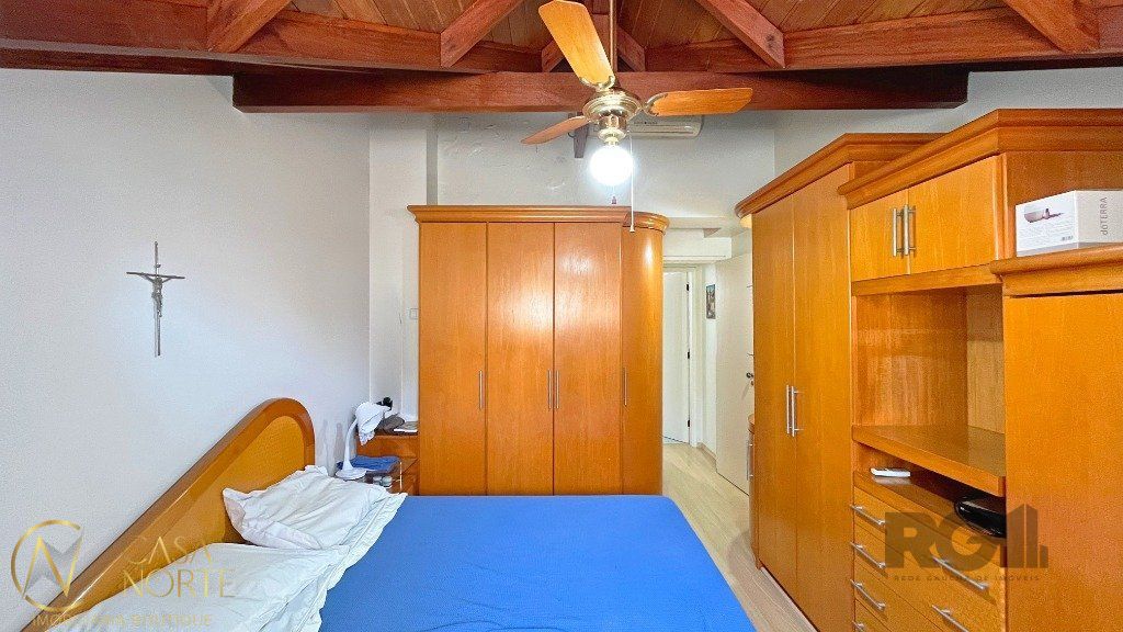 Casa de Condomínio à venda com 3 quartos, 110m², 1 suíte, 2 vagas, Avenida Arnaldo Bohrer no bairro Teresópolis em Porto Alegre
