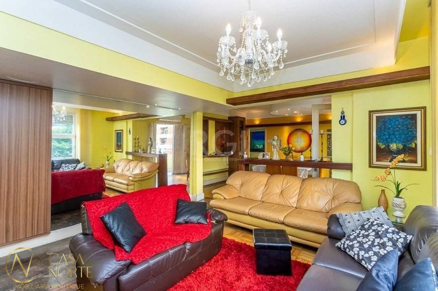 Apartamento à venda com 2 quartos, 148m², 1 suíte, 1 vaga, Rua Garibaldi no bairro Independência em Porto Alegre