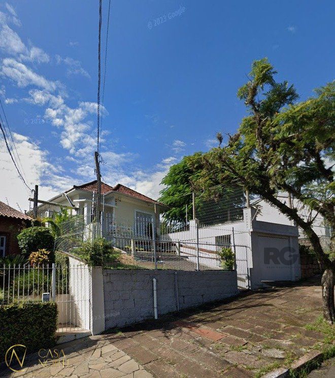 Casa à venda com 3 quartos, 156m², 1 vaga, Rua Marechal Mesquita no bairro Teresópolis em Porto Alegre