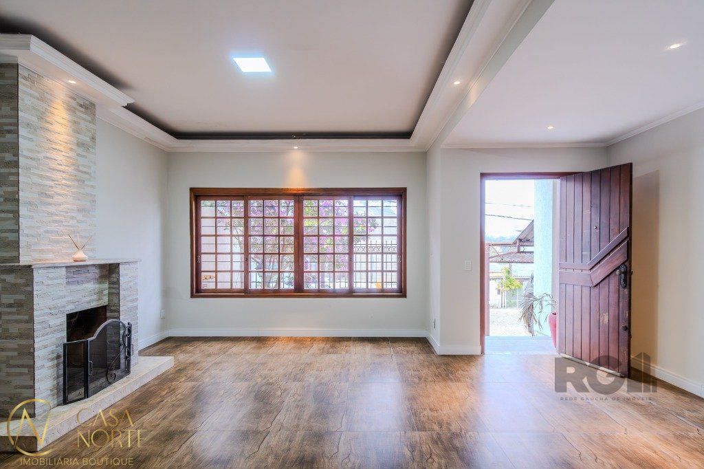 Casa à venda com 4 quartos, 214m², 1 suíte, 2 vagas, Rua Luíza Rocco no bairro Glória em Porto Alegre