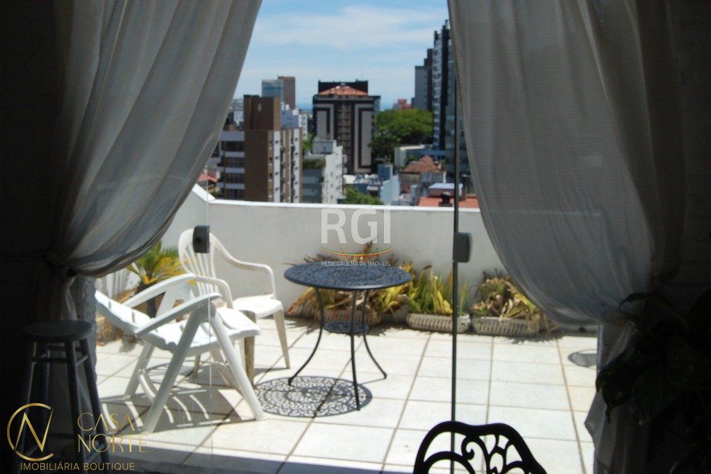 Cobertura à venda com 2 quartos, 92m², Rua Cabral no bairro Rio Branco em Porto Alegre