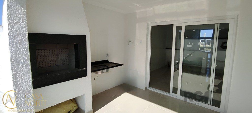 Casa à venda com 3 quartos, 165m², 1 suíte, 1 vaga, Rua Affonso Lunardelli no bairro Hípica em Porto Alegre