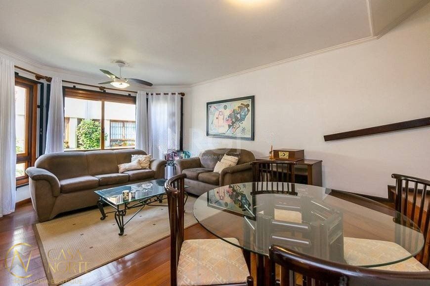 Casa à venda com 3 quartos, 224m², 1 suíte, 2 vagas, Rua Santa Vitoria no bairro Tristeza em Porto Alegre
