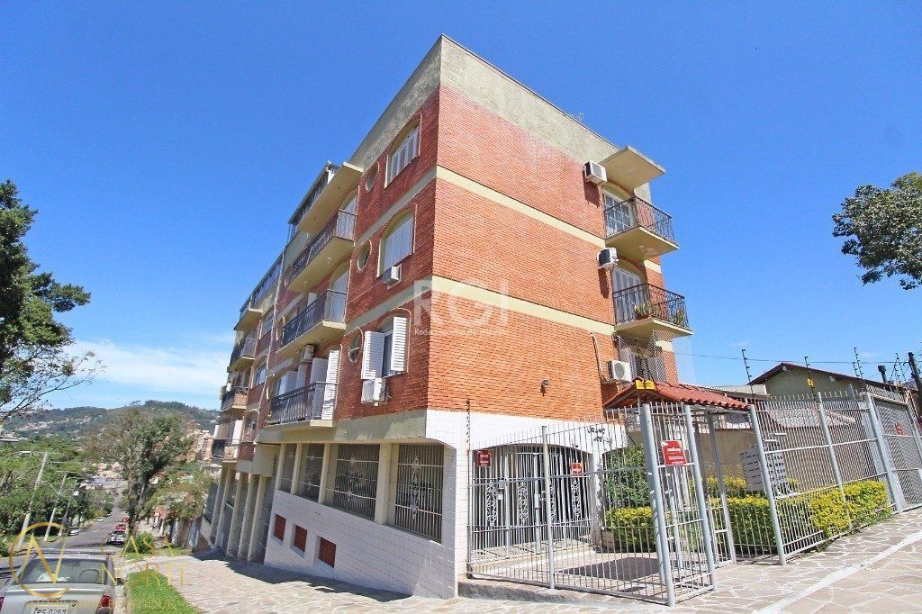 Apartamento à venda com 2 quartos, 71m², 1 vaga, Rua Antônio Divan no bairro Teresópolis em Porto Alegre