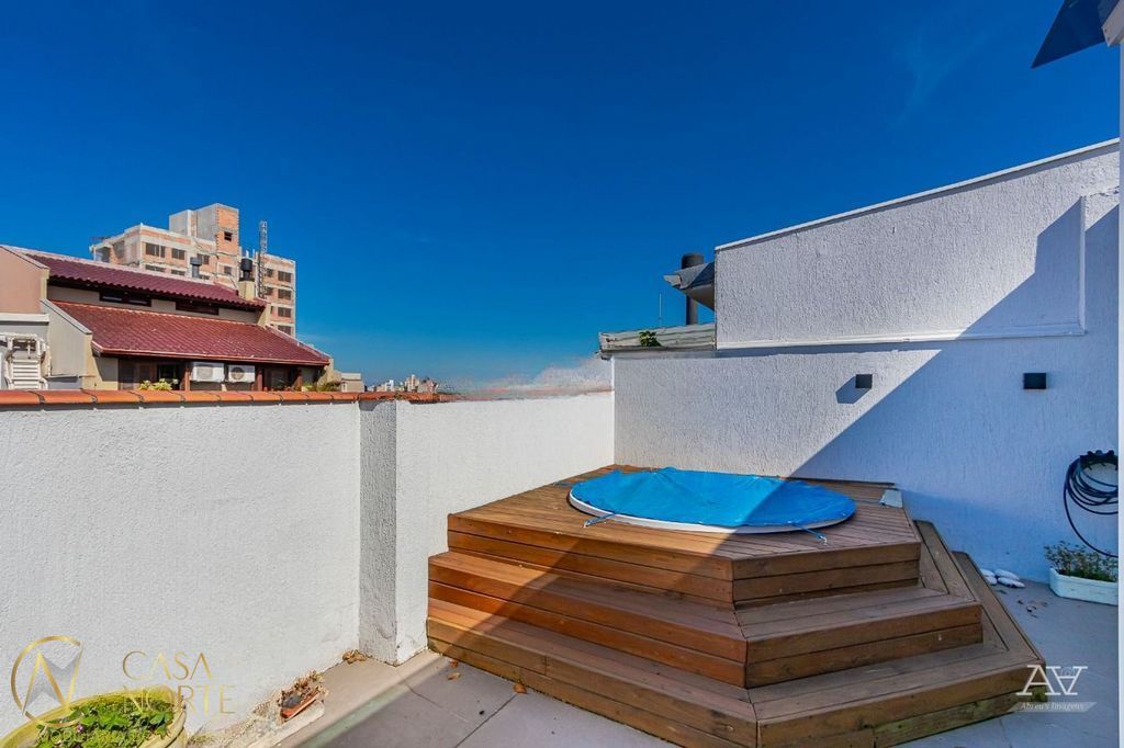 Cobertura à venda com 1 quarto, 102m², 1 suíte, 1 vaga, Rua Vicente da Fontoura no bairro Rio Branco em Porto Alegre