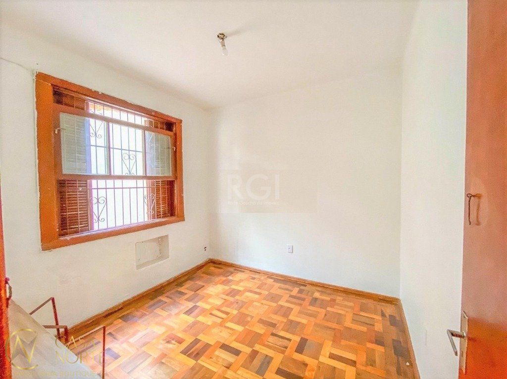 Apartamento à venda com 2 quartos, 58m², Rua São Carlos no bairro Floresta em Porto Alegre