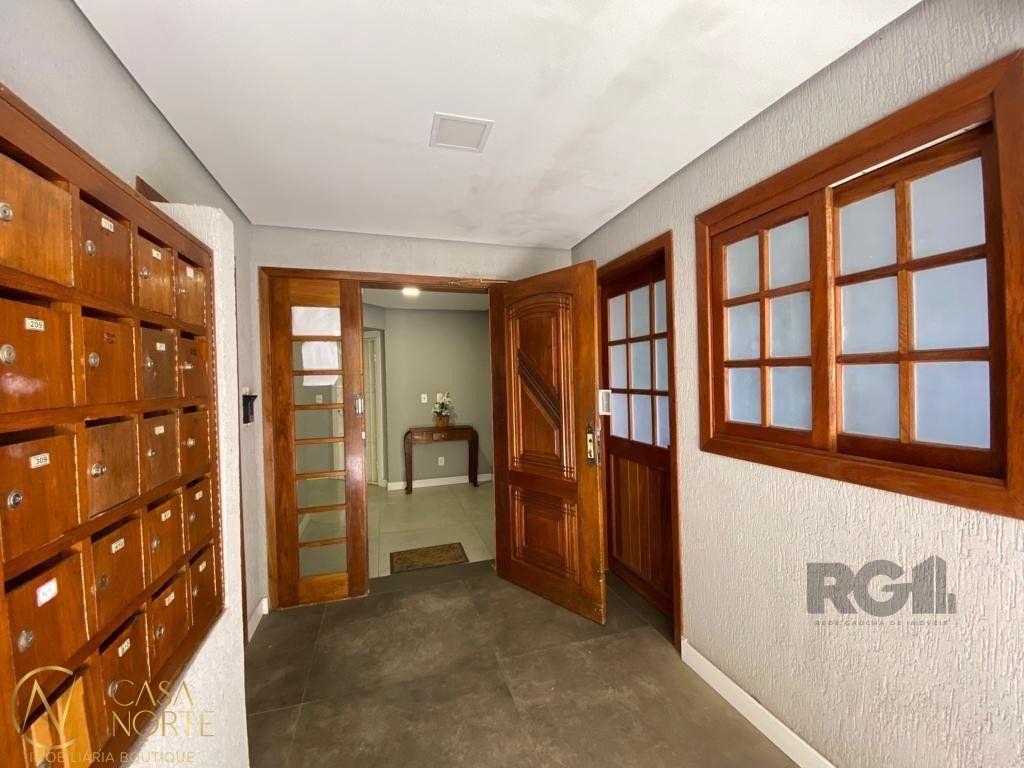 Apartamento à venda com 3 quartos, 70m², 1 vaga, Rua Doutor Aldo Wildt no bairro Vila Nova em Porto Alegre