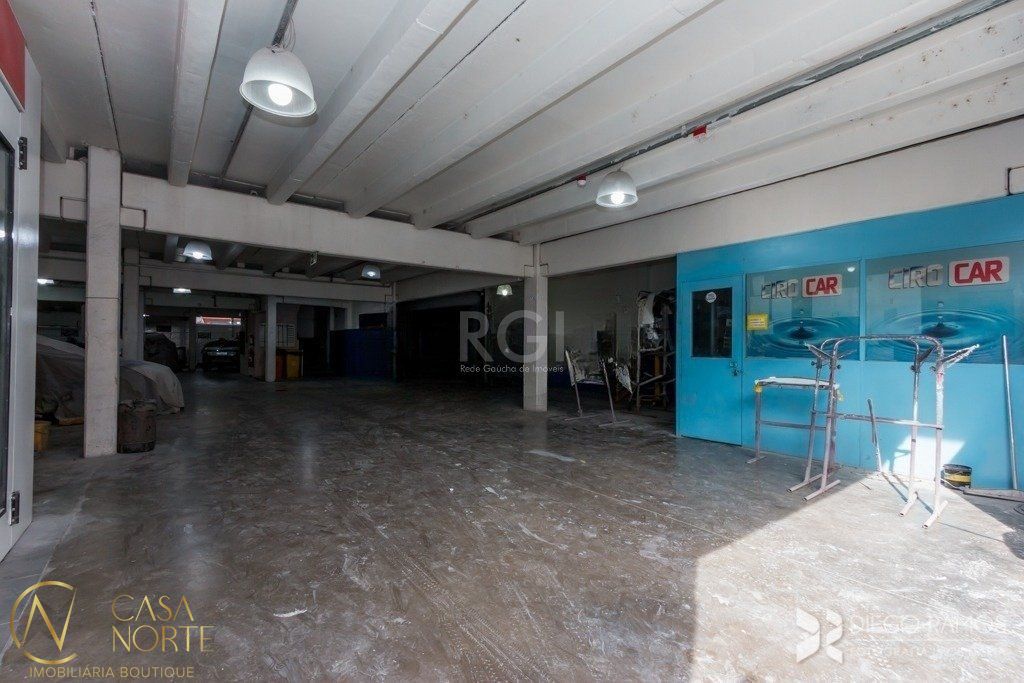 Prédio Comercial à venda , 2235m², 100 vagas, Avenida Otto Niemeyer no bairro Tristeza em Porto Alegre