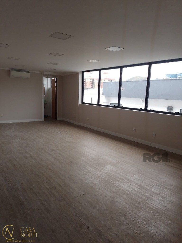 Sala Comercial à venda , 50m², Avenida Teresópolis no bairro Teresópolis em Porto Alegre