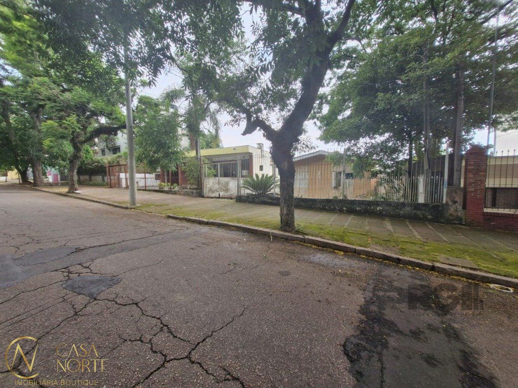 Terreno à venda  com 1936m², Avenida Engenheiro Ludolfo Boehl no bairro Teresópolis em Porto Alegre