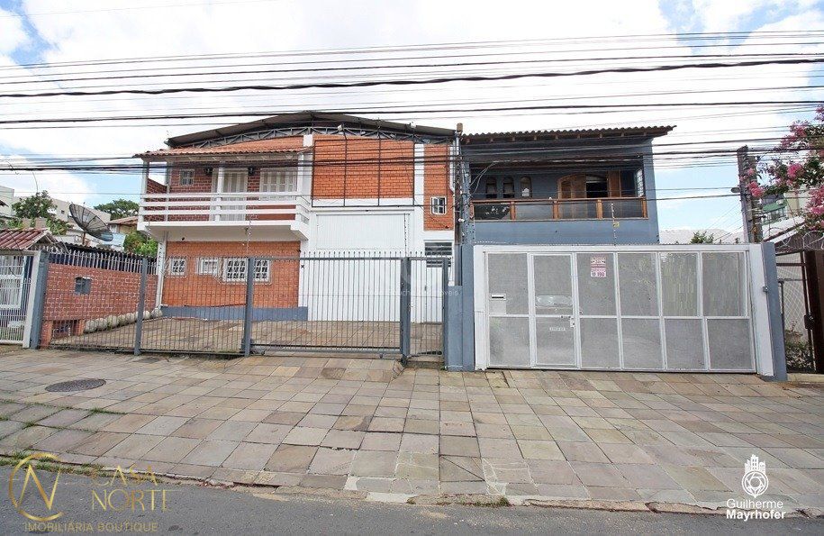 Prédio Comercial à venda , 244m², 4 vagas, Rua Verissimo Rosa no bairro Partenon em Porto Alegre