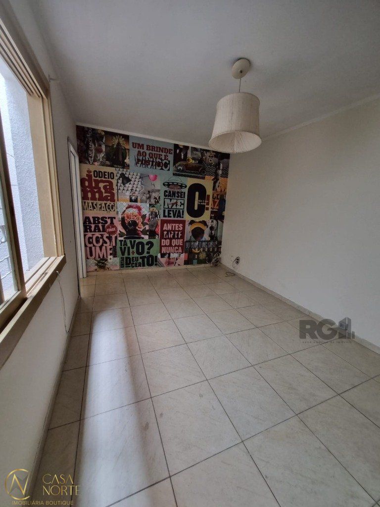 Apartamento Garden à venda com 2 quartos, 116m², 1 vaga, Avenida Itaqui no bairro Petrópolis em Porto Alegre