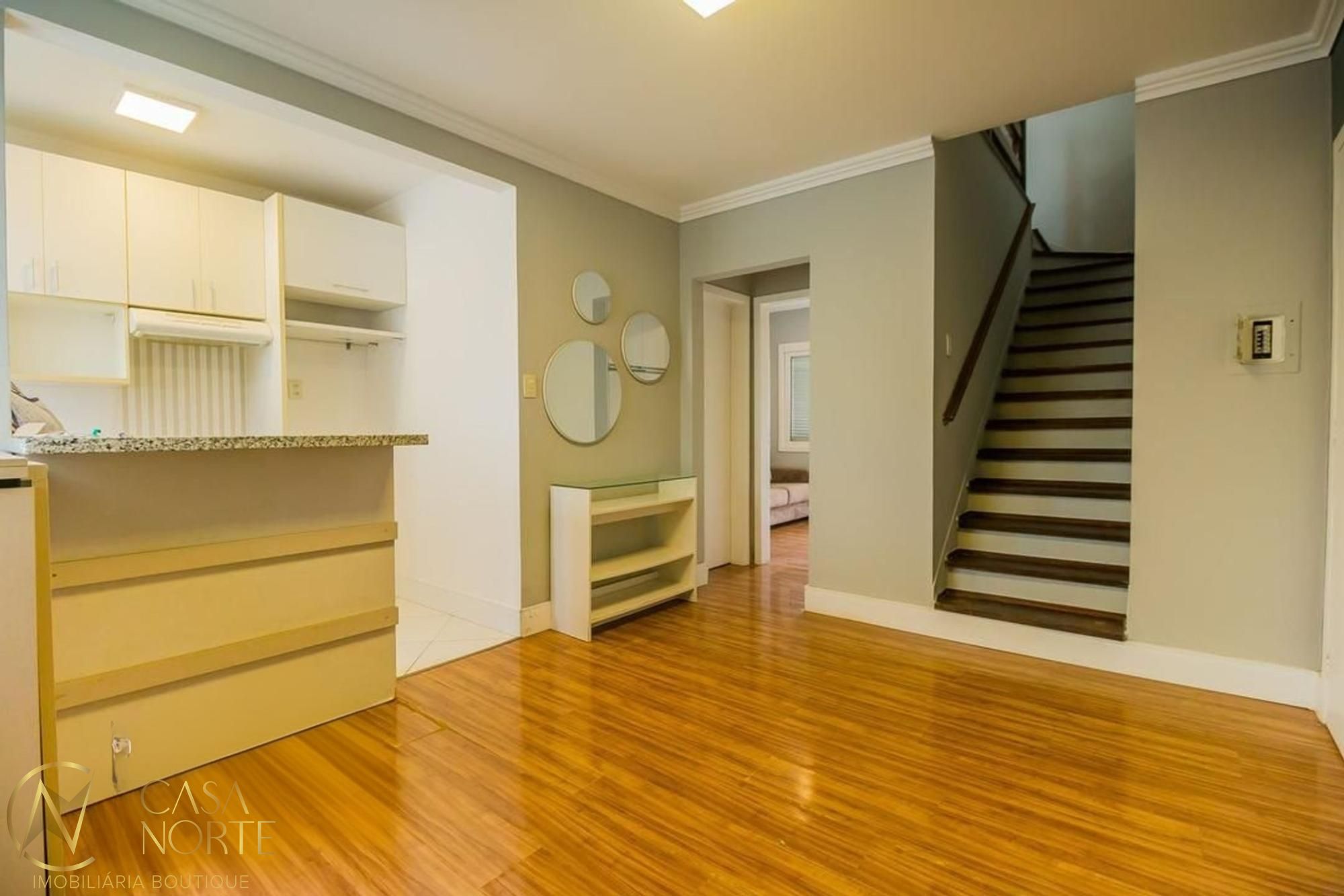 Duplex à venda com 2 quartos, 87m², 1 vaga, Rua Casemiro de Abreu no bairro Bela Vista em Porto Alegre