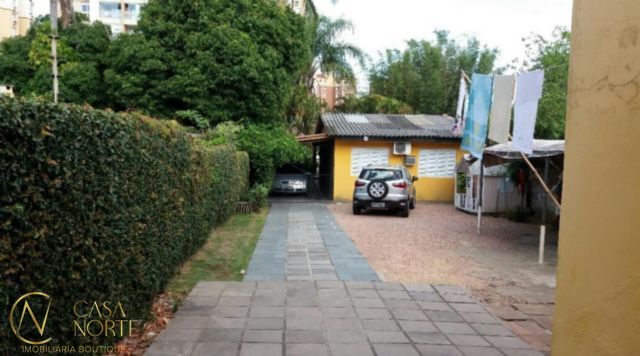 Casa à venda com 2 quartos, 220m², 5 vagas, Rua Marechal Mesquita no bairro Teresópolis em Porto Alegre