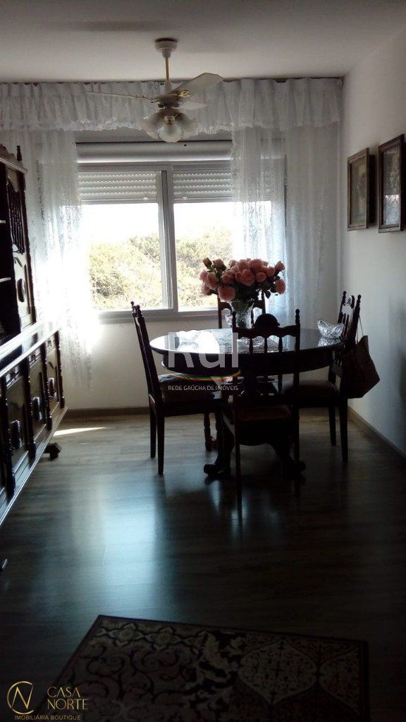 Cobertura à venda com 2 quartos, 126m², 2 vagas, Rua Costa Lima no bairro Nonoai em Porto Alegre