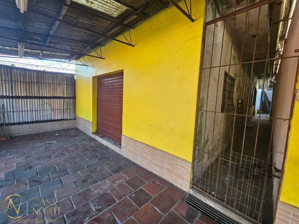 Prédio Comercial à venda , 170m², 2 vagas, Rua Orfanotrofio no bairro Santa Tereza em Porto Alegre