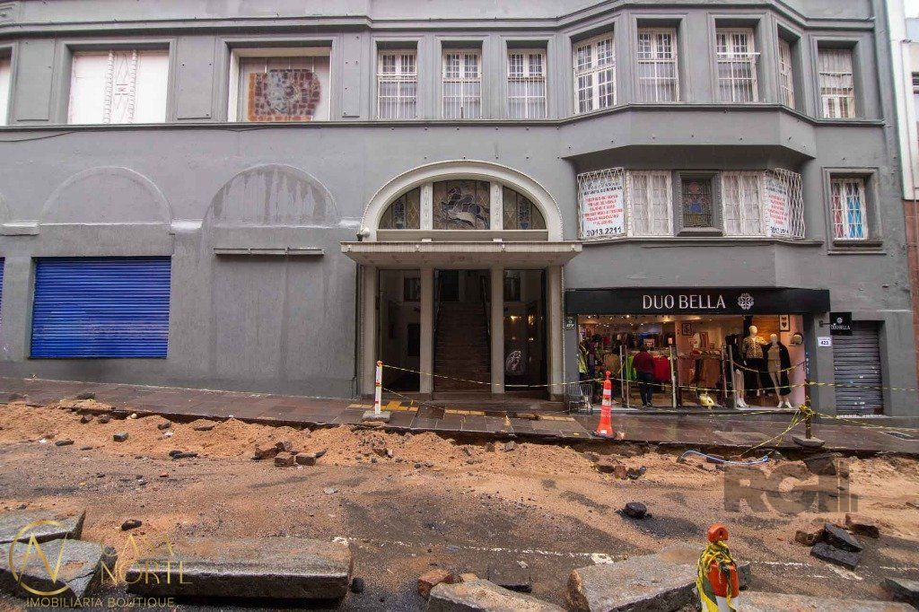 Sala Comercial à venda , 99m², Rua Vigario José Inácio no bairro Centro Histórico em Porto Alegre