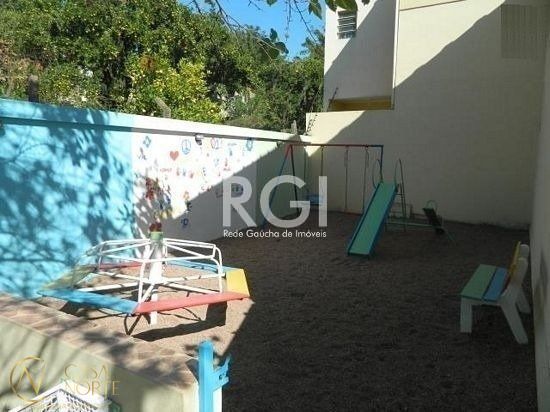 Casa de Condomínio à venda com 3 quartos, 95m², 1 vaga, Rua Humberto de Campos no bairro Partenon em Porto Alegre