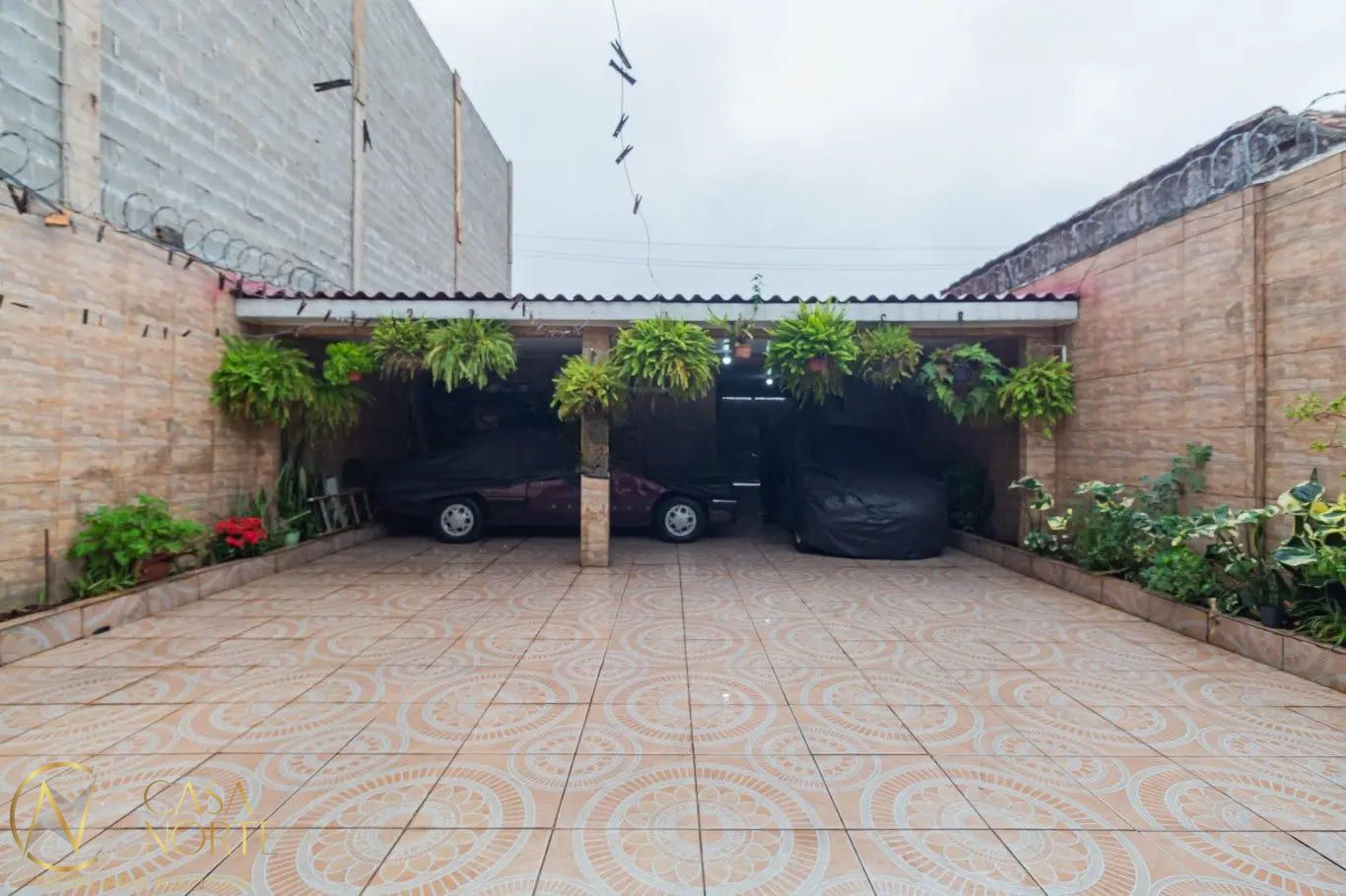 Casa à venda com 2 quartos, 181m², 1 suíte, 2 vagas, Rua Martim Ferreira de Carvalho no bairro Sarandi em Porto Alegre