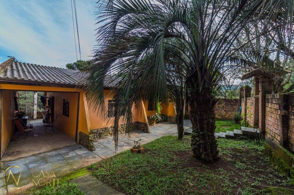 Casa à venda com 3 quartos, 180m², Rua Finlandia no bairro Lomba do Pinheiro em Porto Alegre