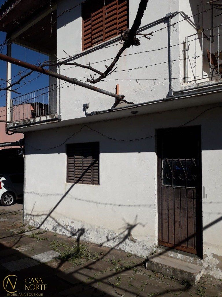Casa à venda com 4 quartos, 408m², 4 vagas, Rua São Mateus no bairro Bom Jesus em Porto Alegre