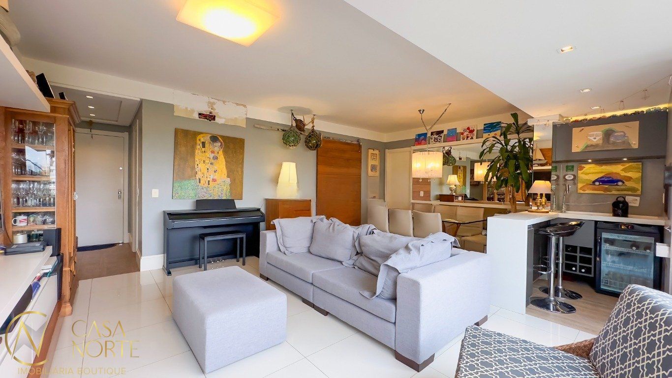 Apartamento à venda com 3 quartos, 112m², 1 suíte, 1 vaga, Avenida Túlio de Rose no bairro Jardim Europa em Porto Alegre
