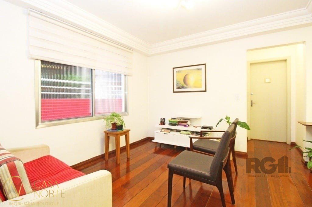 Cobertura à venda com 3 quartos, 134m², 1 suíte, 2 vagas, Rua Veador Porto no bairro Santana em Porto Alegre
