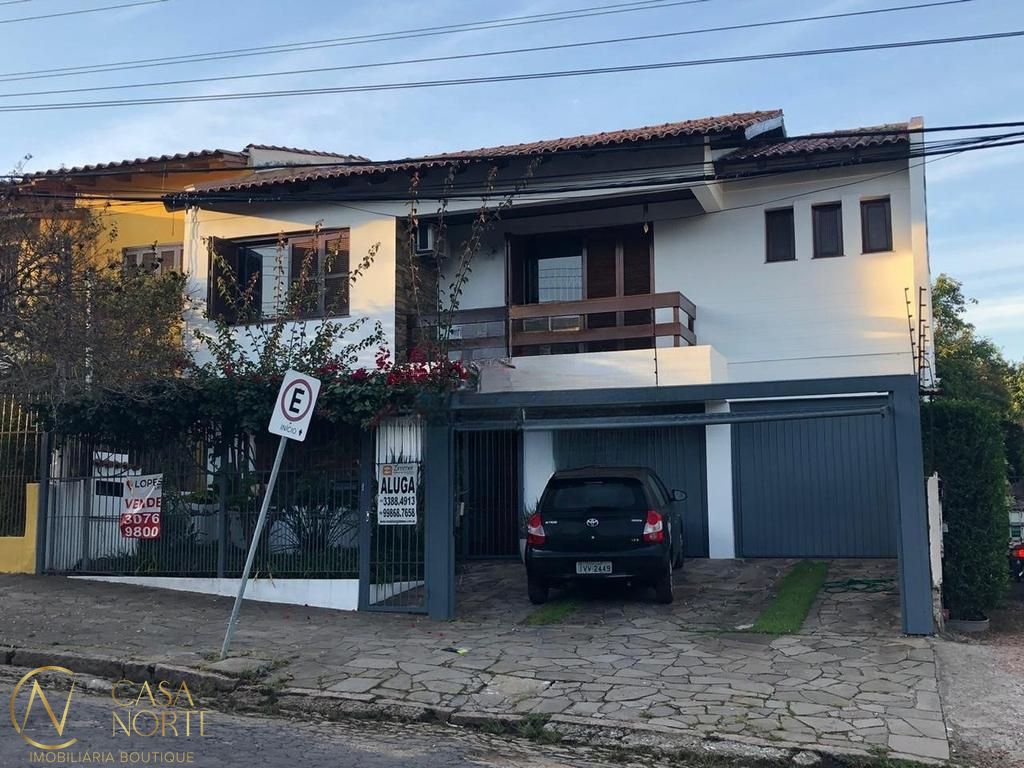 Casa à venda com 3 quartos, 308m², 3 suítes, 3 vagas, Rua Professor Abílio Azambuja no bairro Jardim do Salso em Porto Alegre