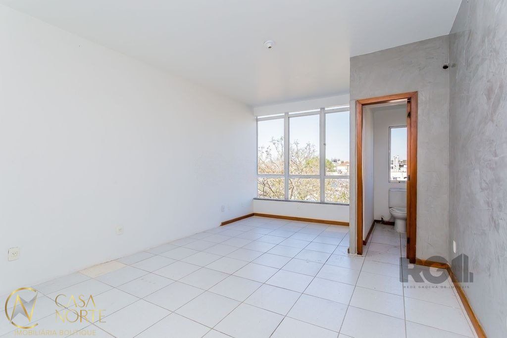 Sala Comercial à venda , 23m², Rua Félix da Cunha no bairro Floresta em Porto Alegre