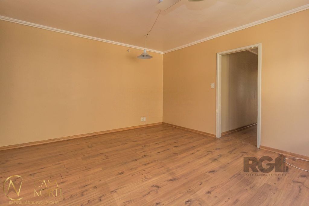 Apartamento à venda com 3 quartos, 100m², 1 vaga, Rua Santo Antônio no bairro Floresta em Porto Alegre
