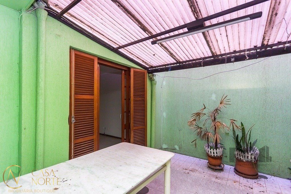 Apartamento à venda com 2 quartos, 83m², Avenida Cairu no bairro Navegantes em Porto Alegre