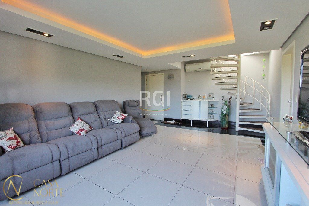 Cobertura à venda com 3 quartos, 177m², 1 suíte, 1 vaga, Avenida Clemenciano Barnasque no bairro Teresópolis em Porto Alegre