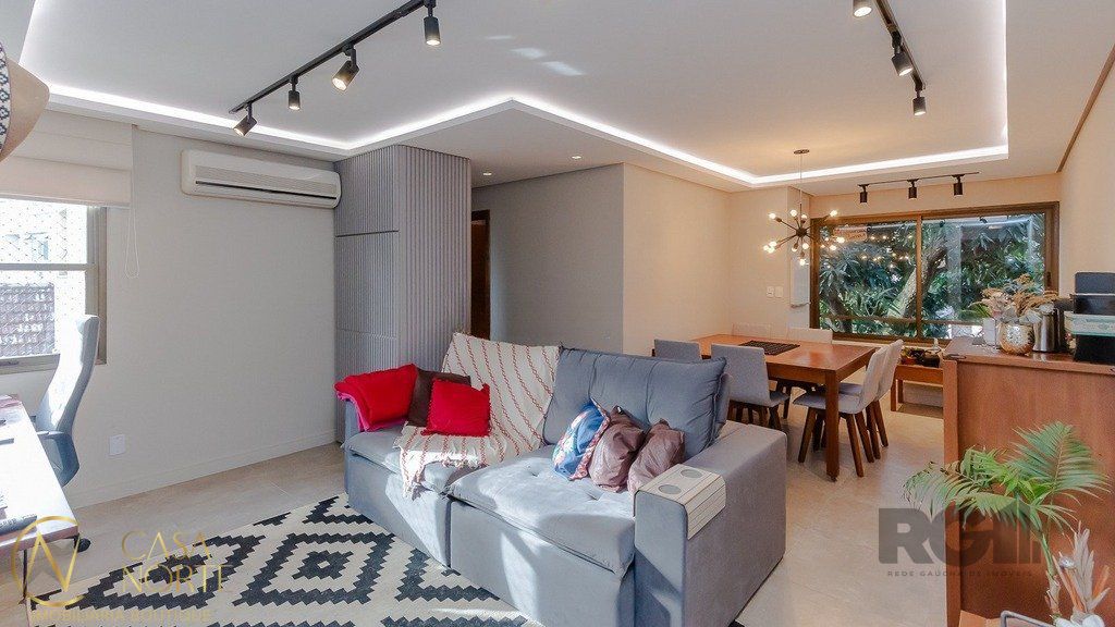 Apartamento à venda com 2 quartos, 76m², 1 suíte, 2 vagas, Rua Coronel Manoel Py no bairro São João em Porto Alegre