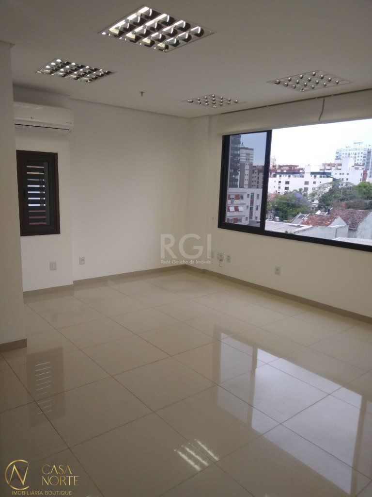 Sala Comercial à venda , 28m², Avenida Getúlio Vargas no bairro Menino Deus em Porto Alegre