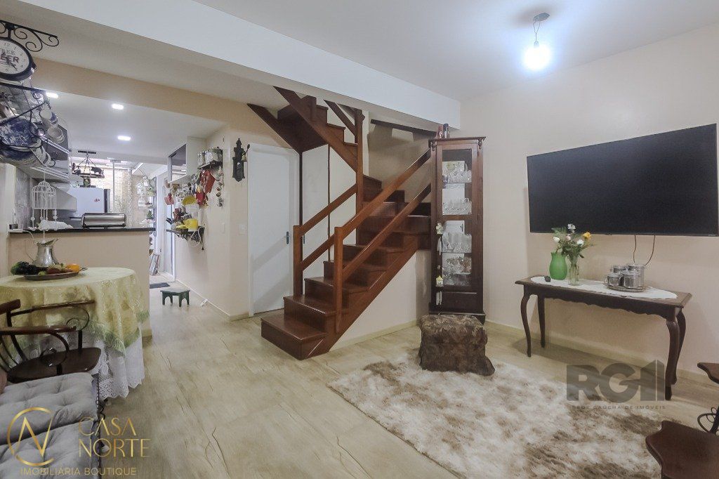 Casa de Condomínio à venda com 2 quartos, 77m², 2 suítes, 2 vagas, Avenida José Aloísio Filho no bairro Humaitá em Porto Alegre