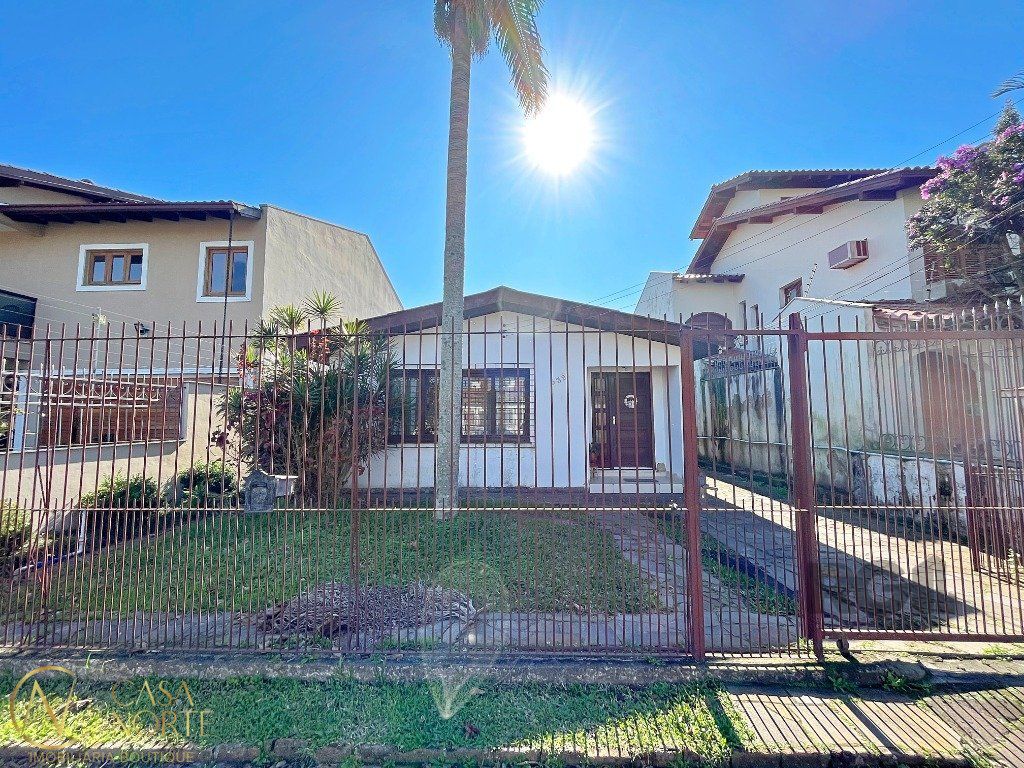 Casa à venda com 3 quartos, 168m², 2 vagas, Rua Engenheiro Jorge Porto no bairro Ipanema em Porto Alegre