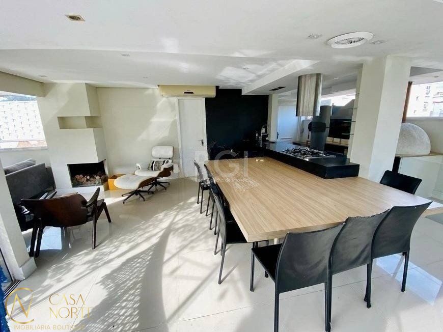 Cobertura à venda com 3 quartos, 171m², 2 vagas, Rua Portugal no bairro São João em Porto Alegre